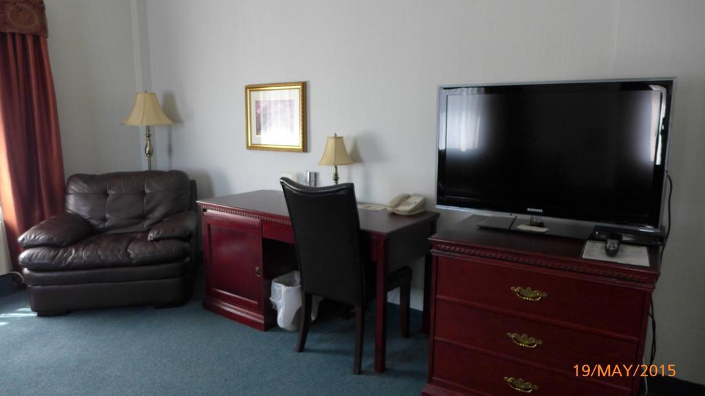 The Bridgeport Inn Fort Mcmurray Rom bilde